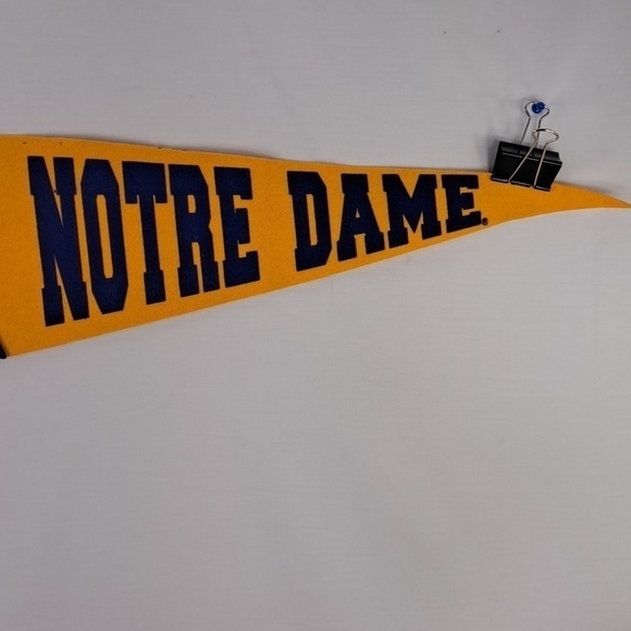 Vintage 1950's University of Notre Dame full size felt collegiate pennant - Picture 3 of 4